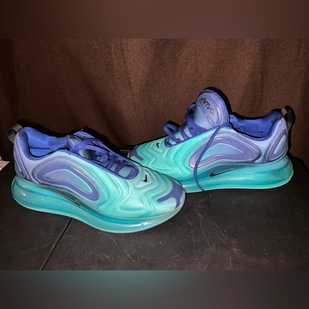 Nike Air Max 720 Sea Forest AO2924-400 NWOB Mens 8 Womens 9.5 Extra Laces street